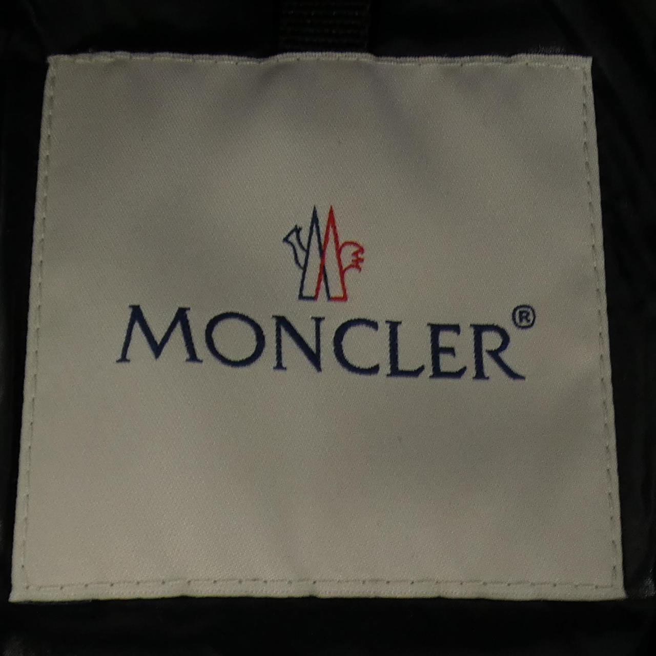 モンクレール MONTCLA ダウンジャケット