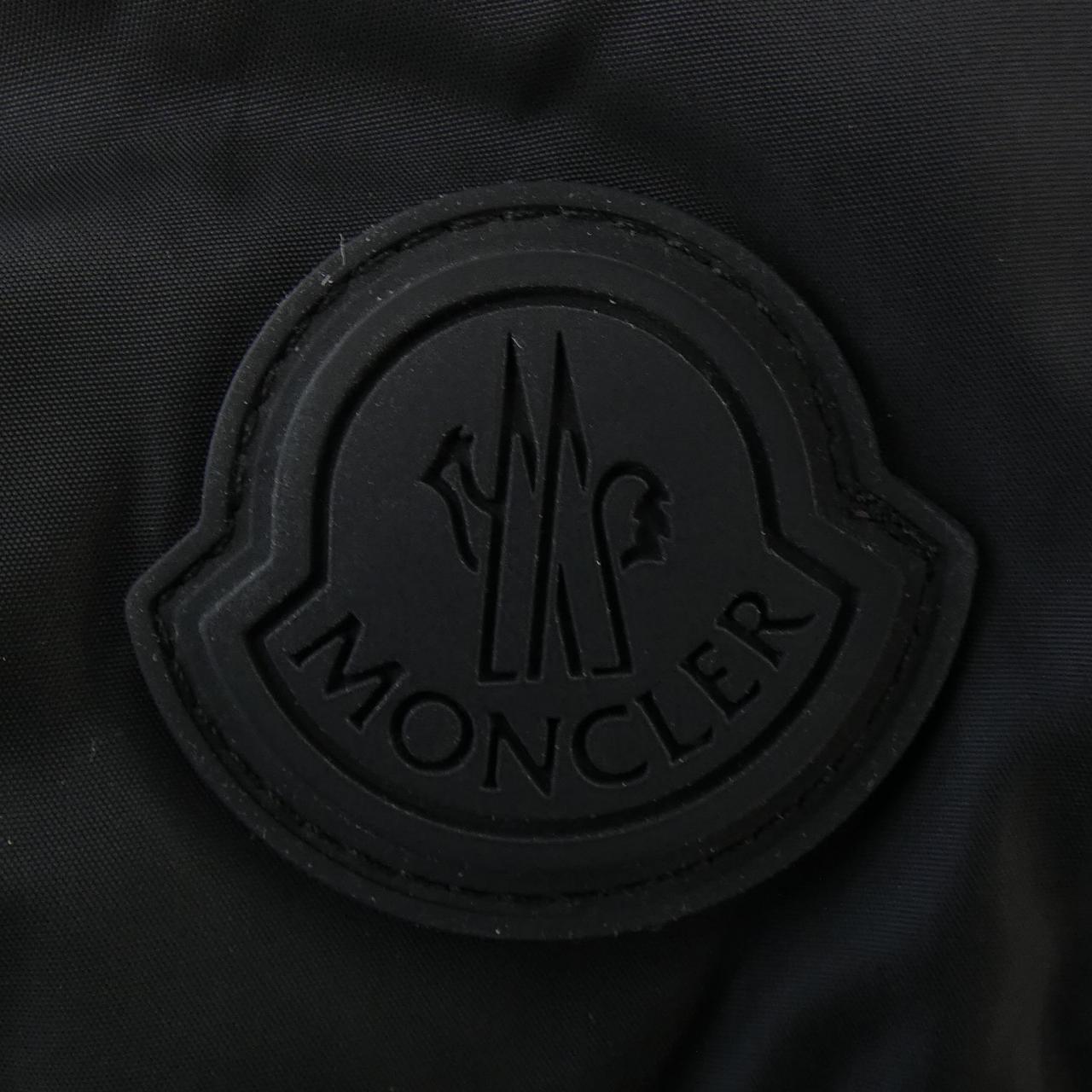 モンクレール MONTCLA ダウンジャケット
