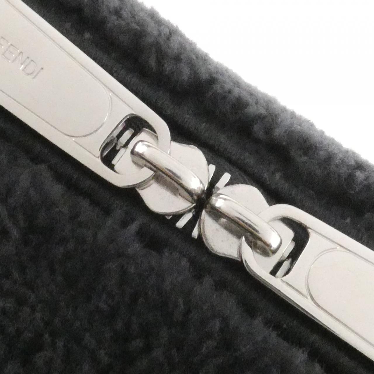 フェンディ FENDI LUI LARGE カーリーシアリング ショルダーバッグ