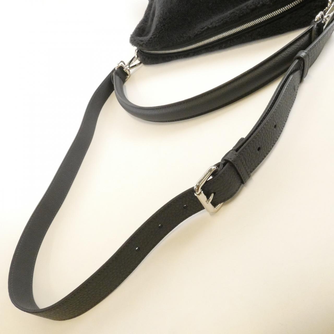フェンディ FENDI LUI LARGE カーリーシアリング ショルダーバッグ