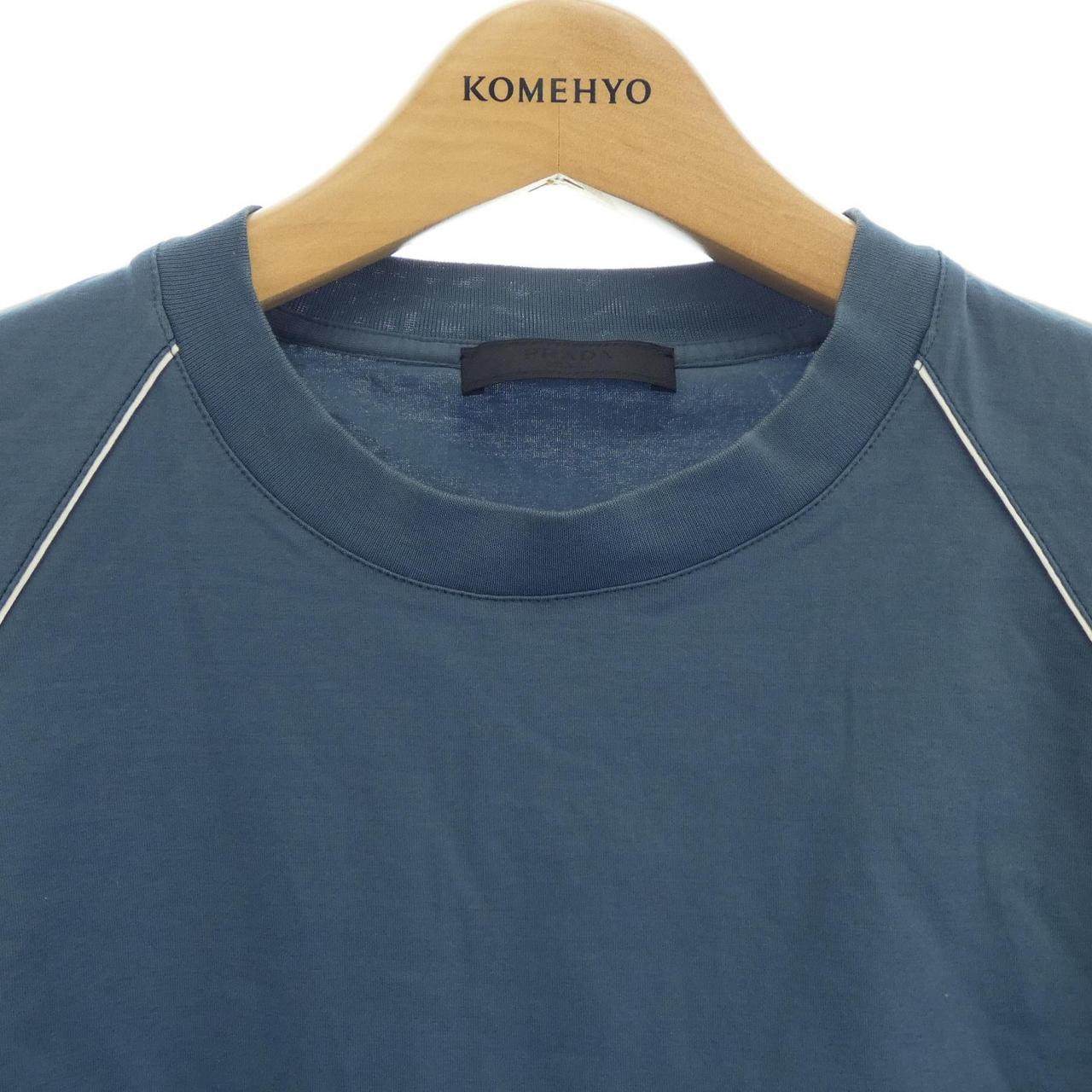 プラダ Tシャツ