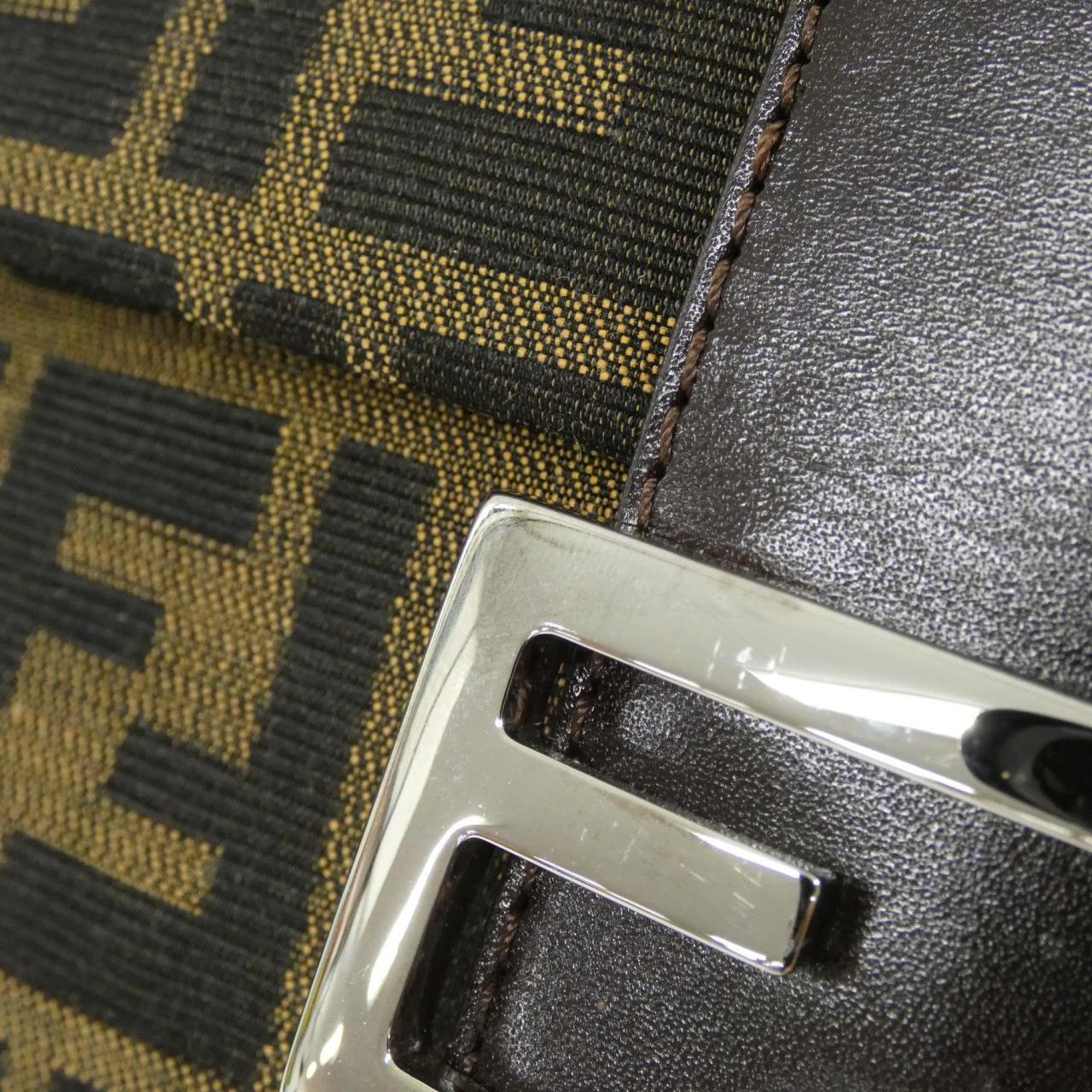 フェンディ マンマバゲット キャンバス ショルダーバッグ