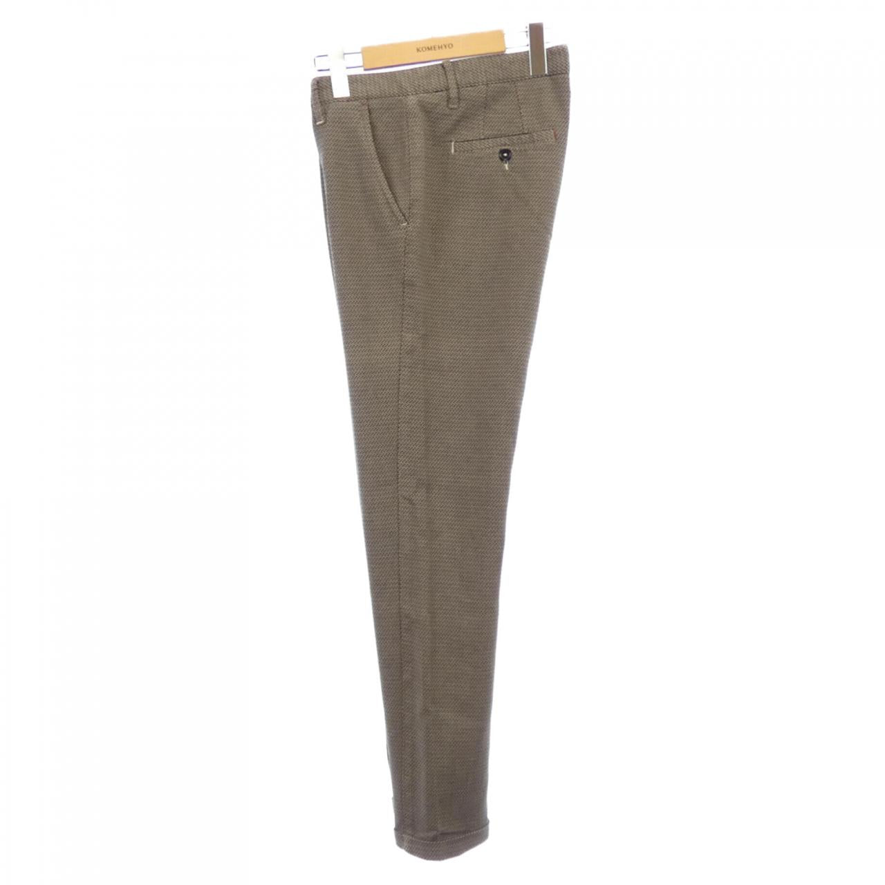 BERNA パンツ