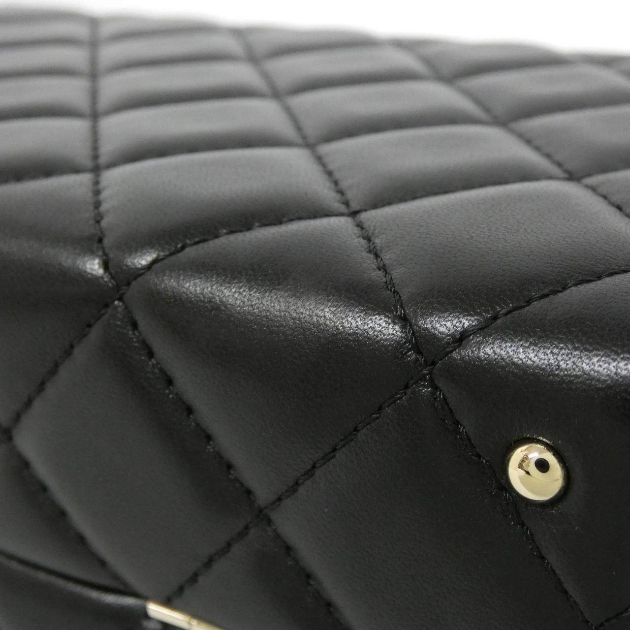 シャネル ラムスキンショルダーバッグ