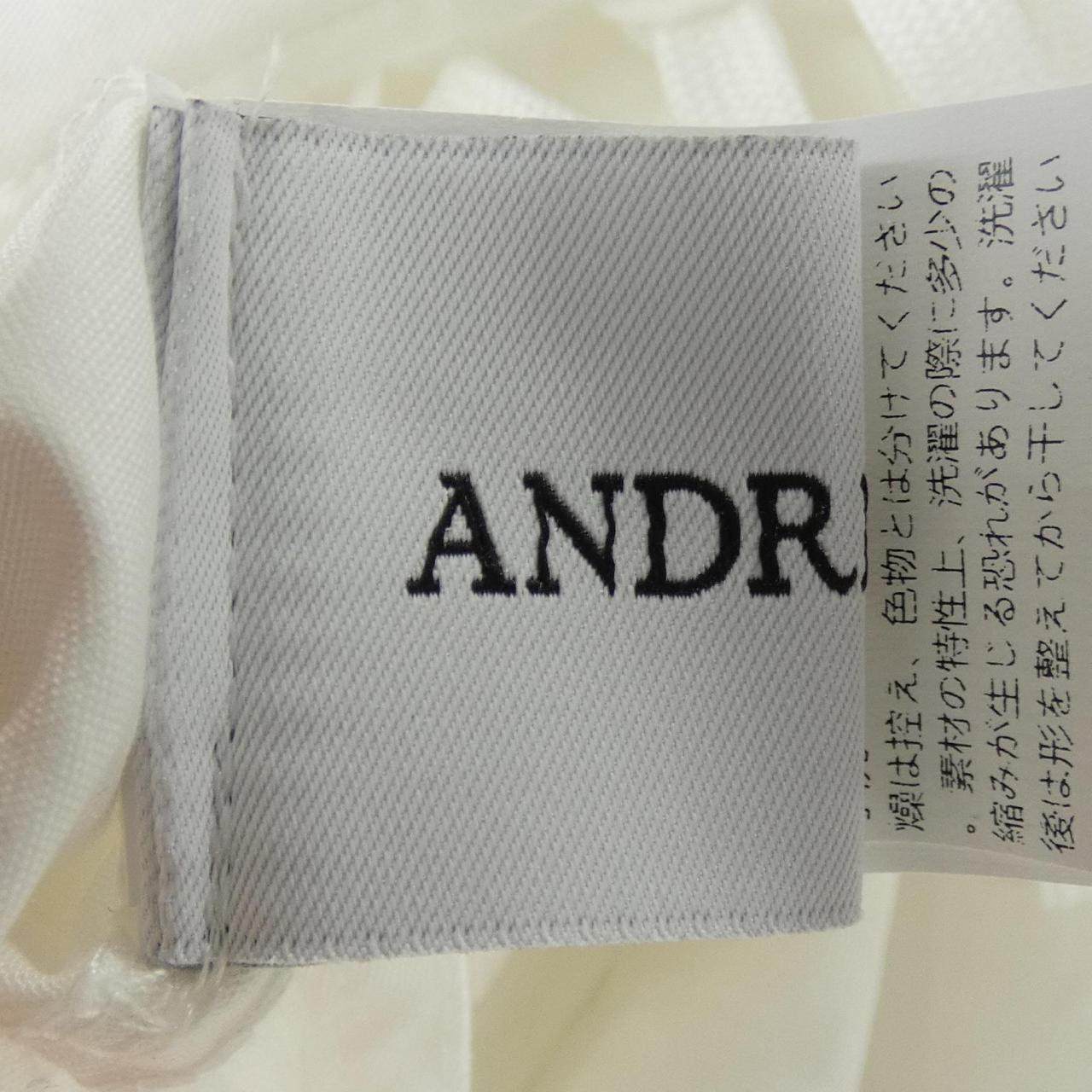 ANDREA CO トップス