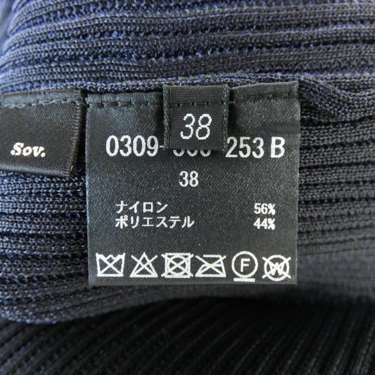 ソブ トップス