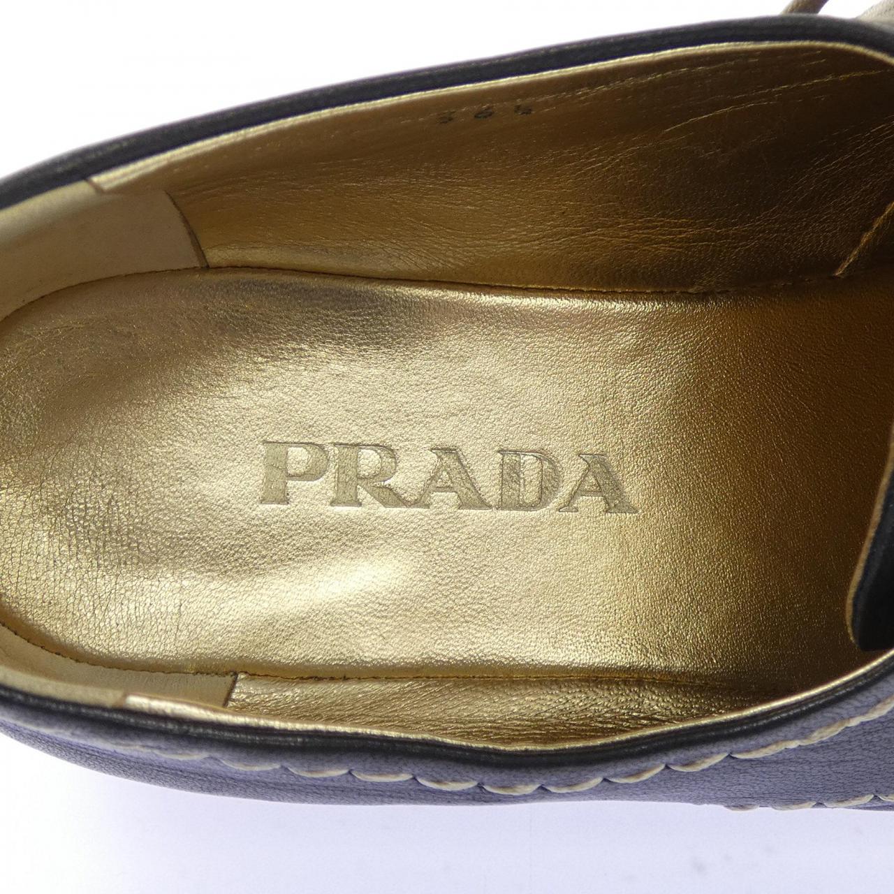 プラダ レザー厚底ヒールシューズ