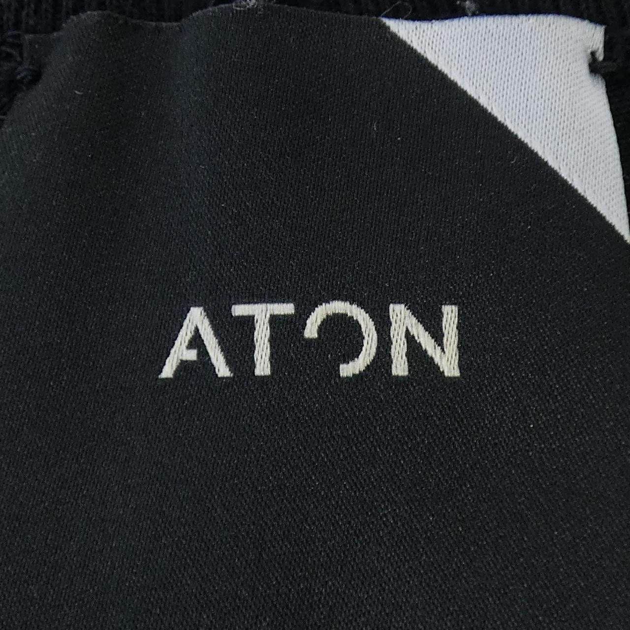 エイトン コットンTシャツ