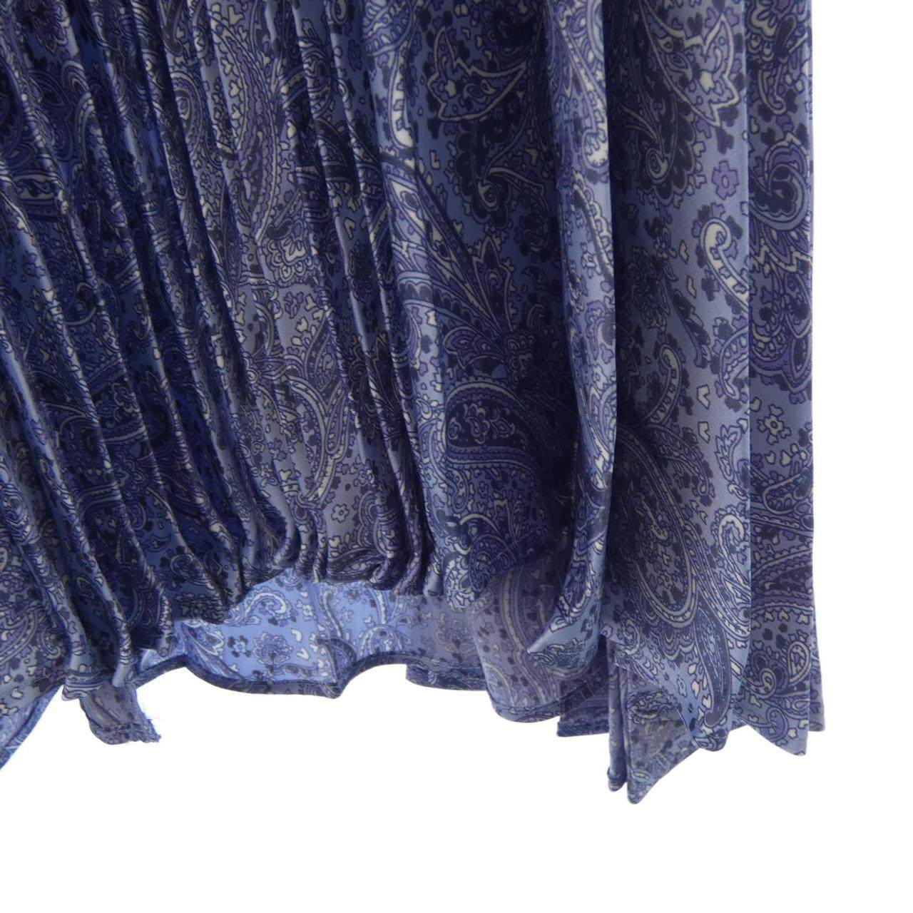 アッパーハイツ スカート