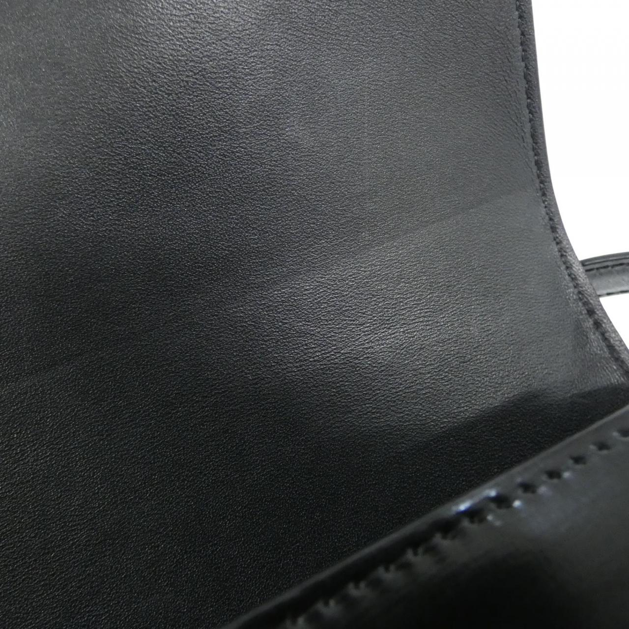 セリーヌ ティーンキュイルトリオンフ カーフ ショルダーバッグ