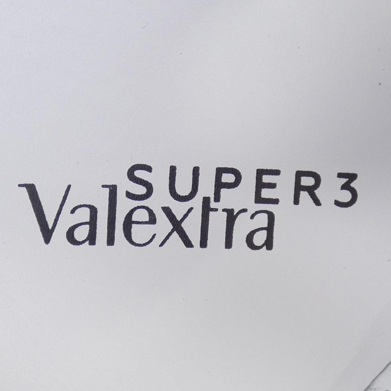 ヴァレクストラ SUPER3 スニーカー