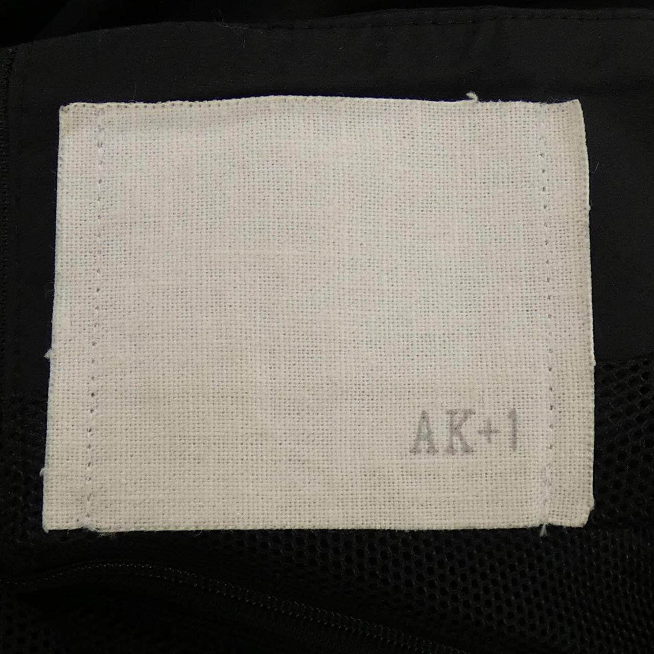 AK+1 スカート