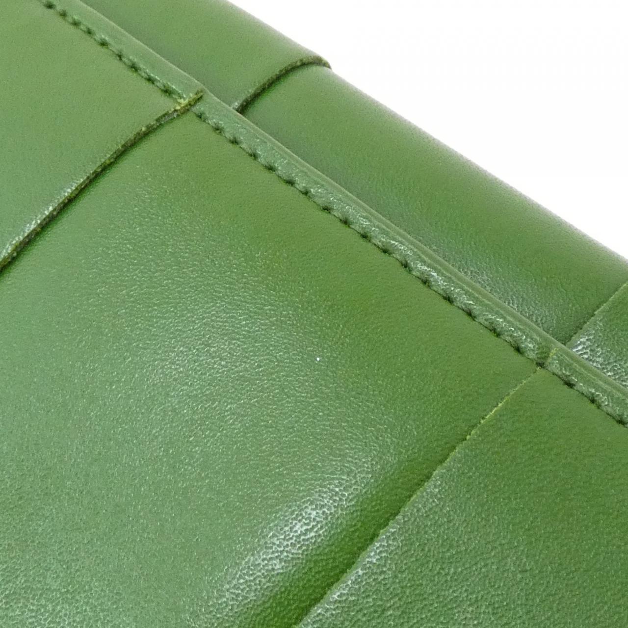 ボッテガヴェネタ カーフ長財布