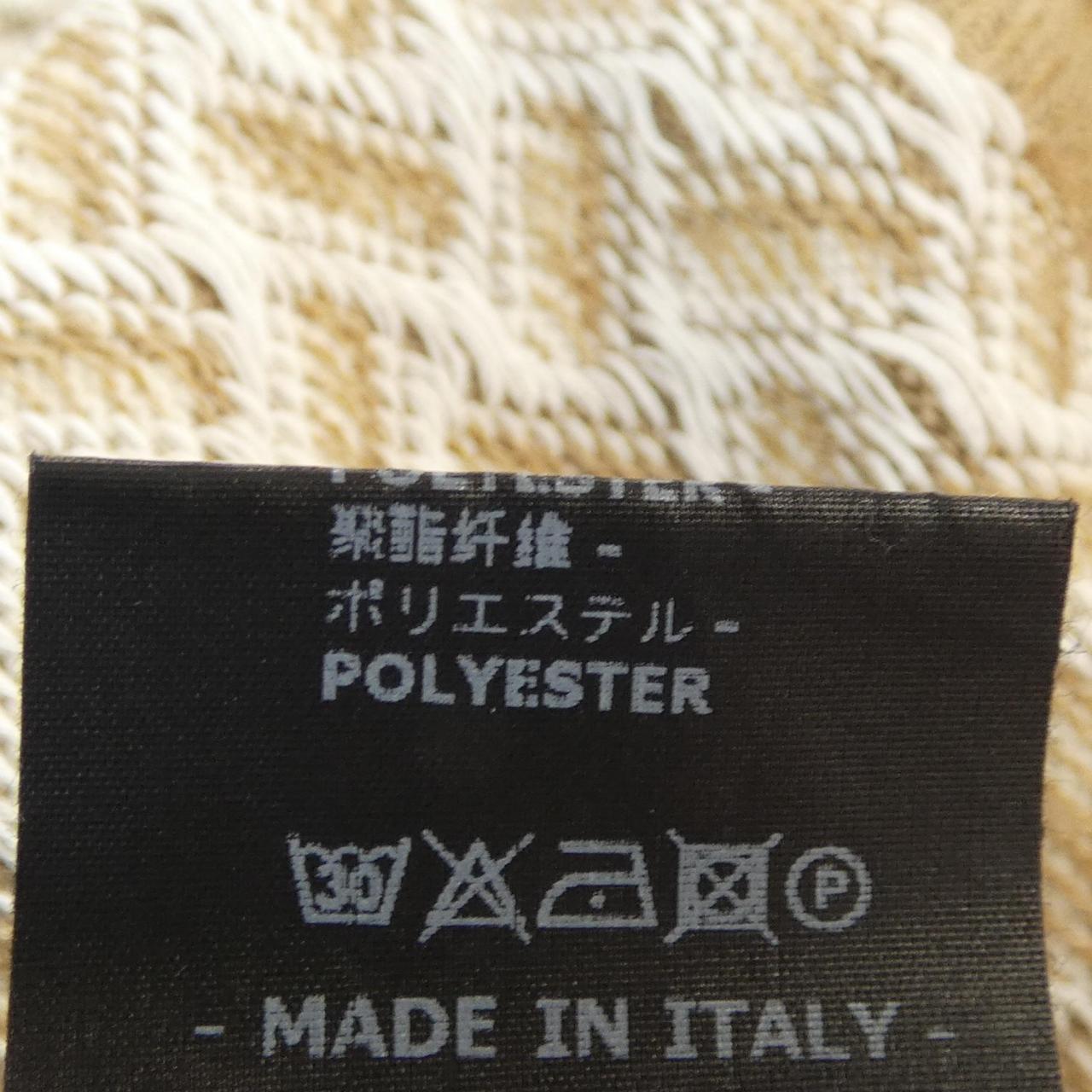ドルモア ニット