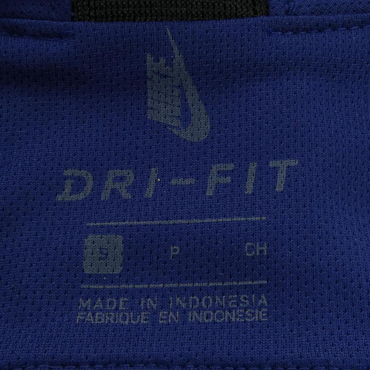 ナイキ Tシャツ