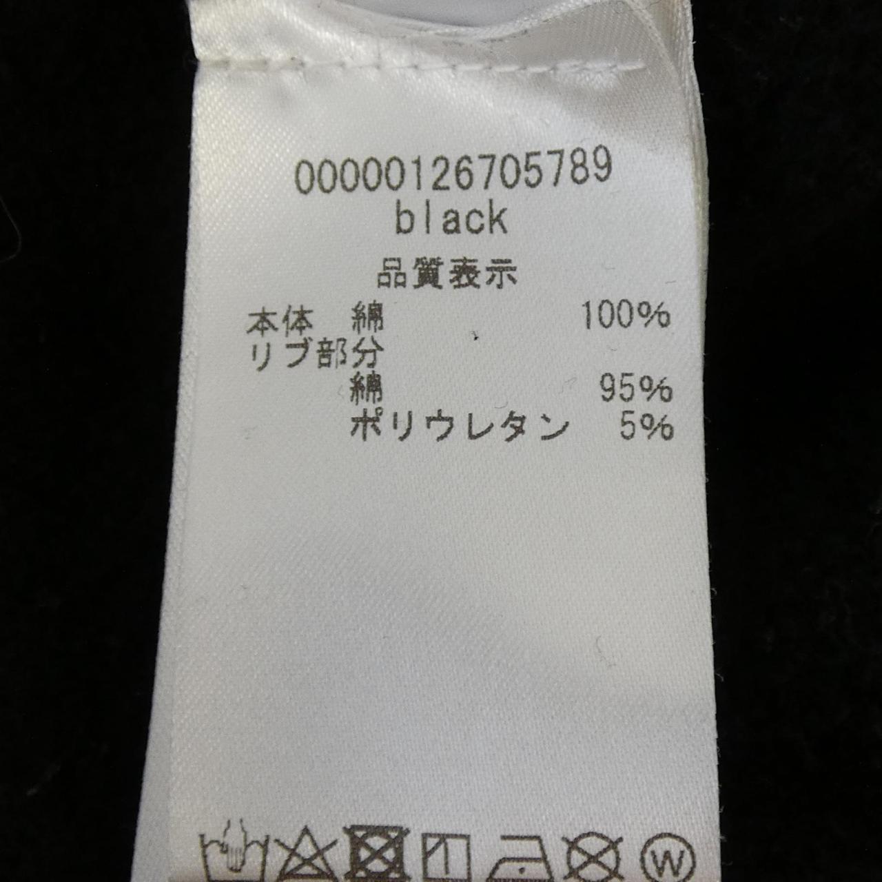 インノミネイト パーカー