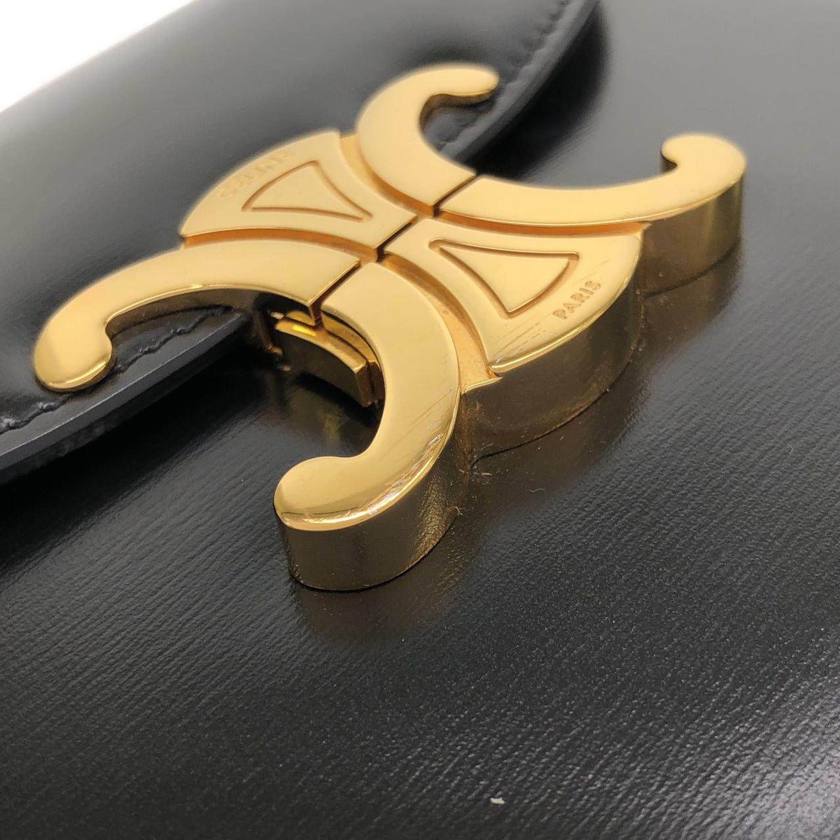 セリーヌ ブザス クレア カーフ ショルダーバッグ
