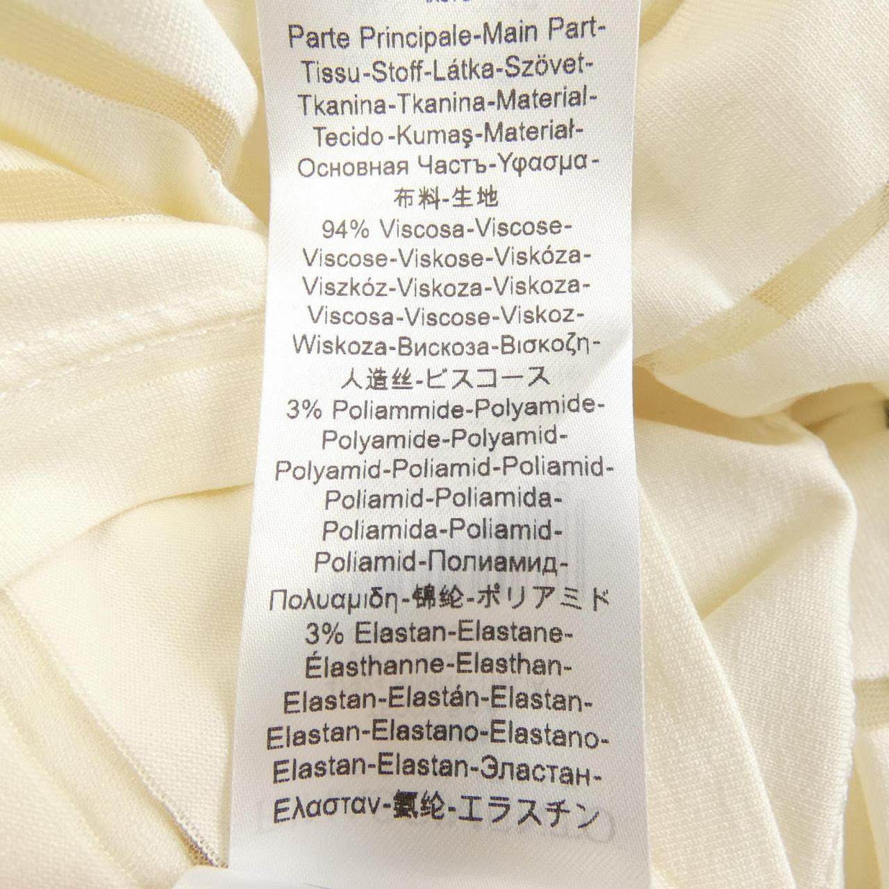リナシメント トップス