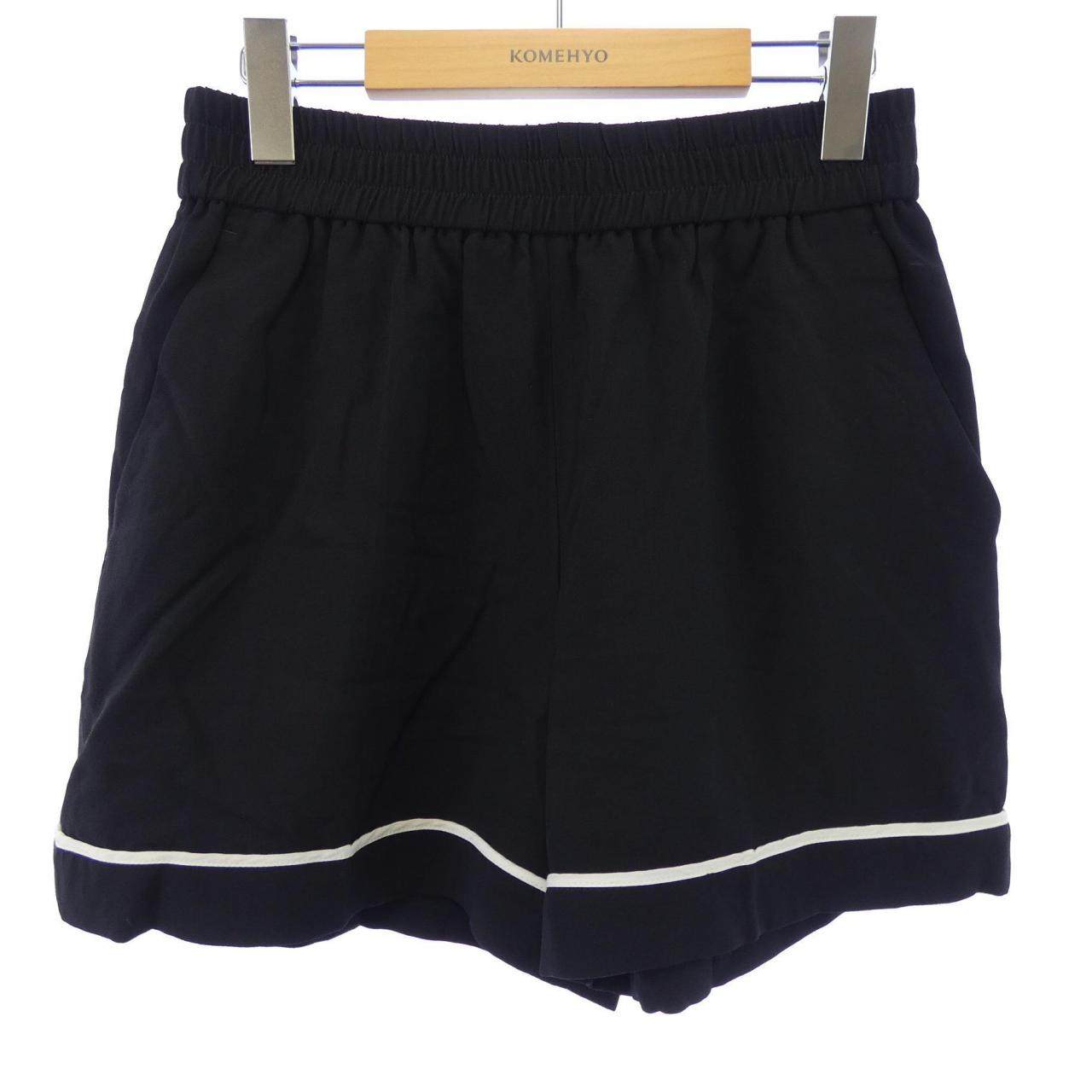 レッドヴァレンティノ ショートパンツ