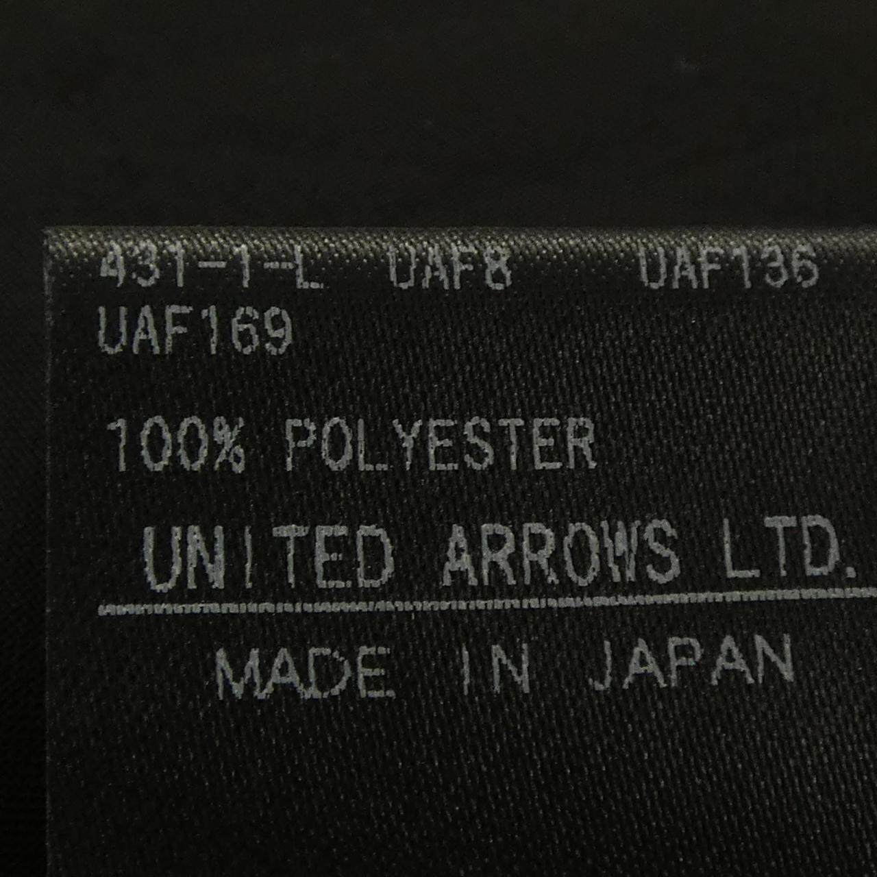 イウエンマトフ トップス