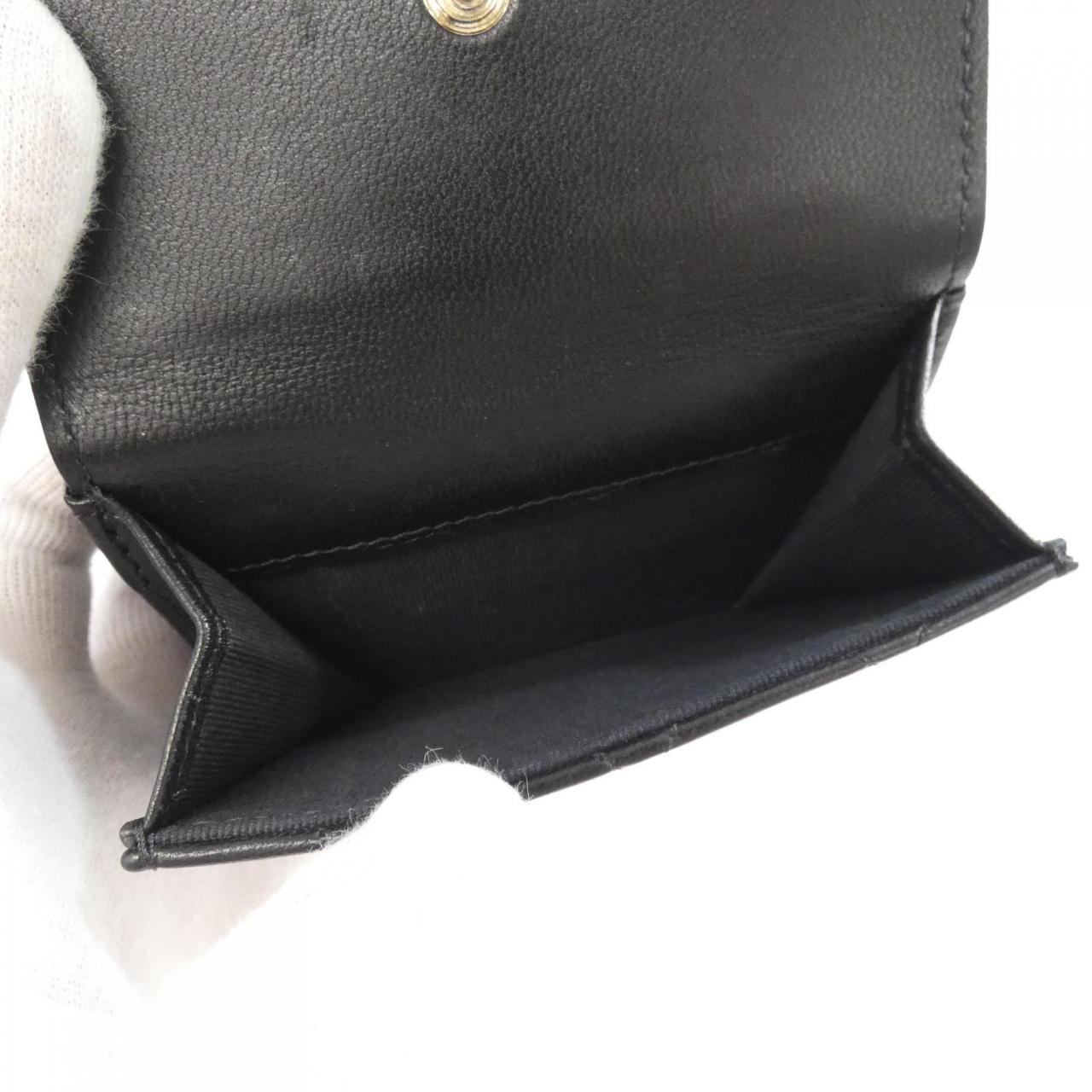 シャネル ラムスキン三つ折り長財布