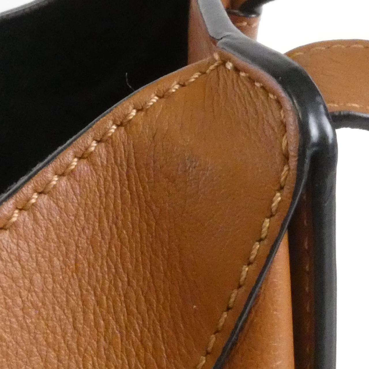 ロエベ ハンモック スモール カーフ ショルダーバッグ