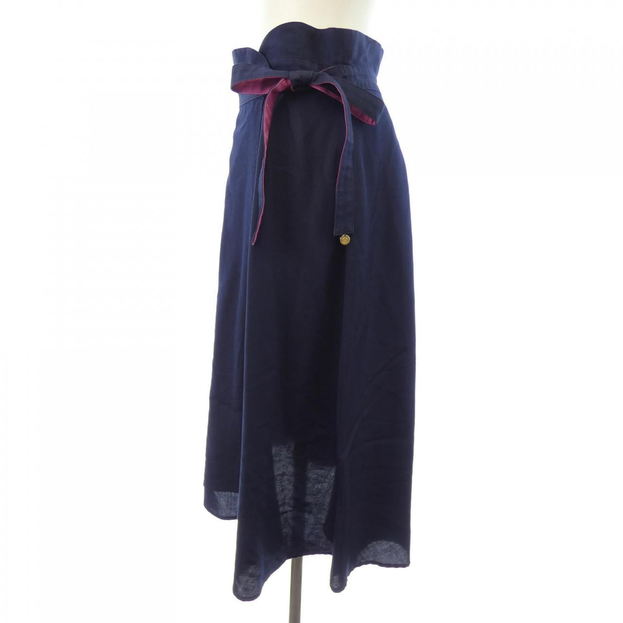 ブルーレーベルクレストブリッジ スカート