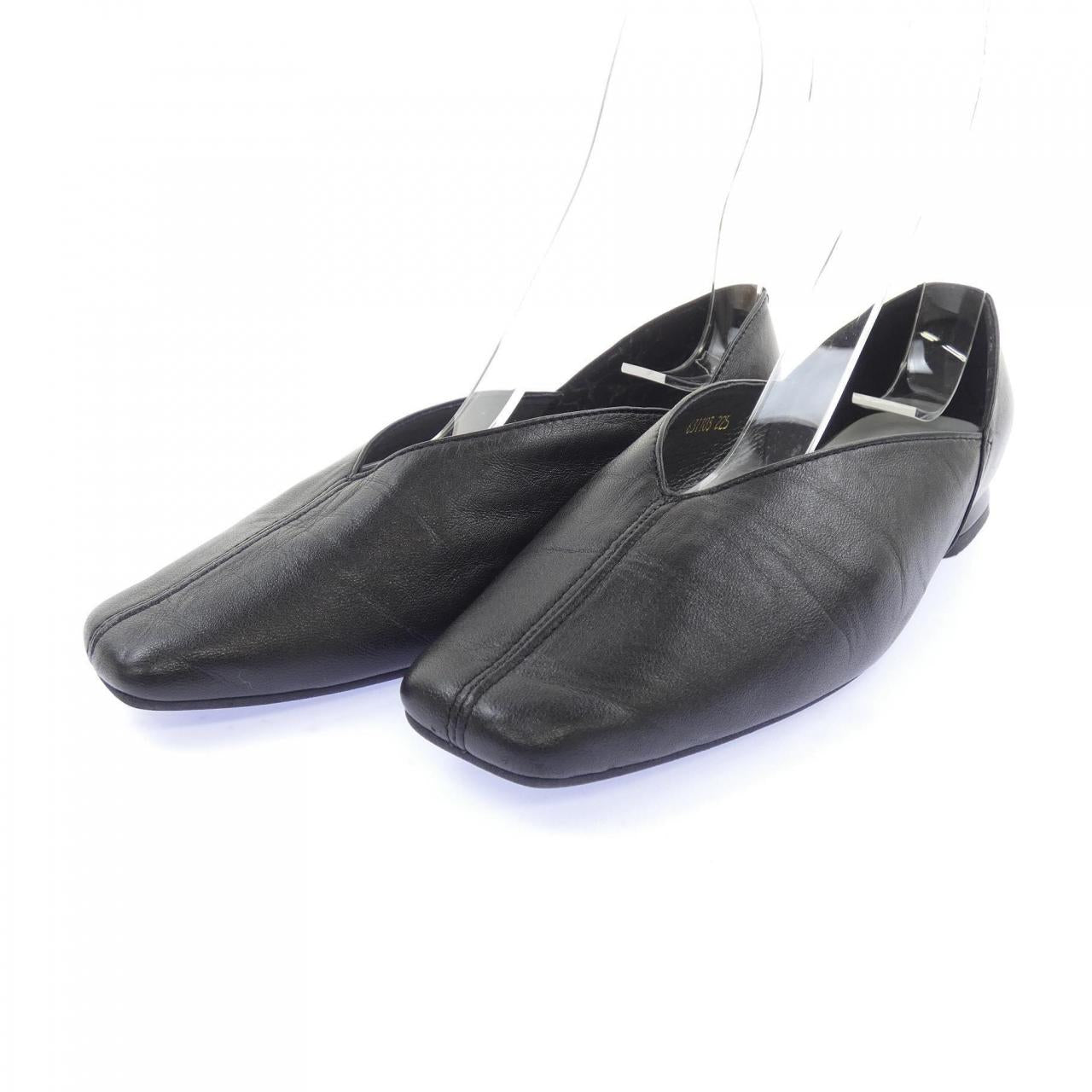 ヒミコ レザーパンプス