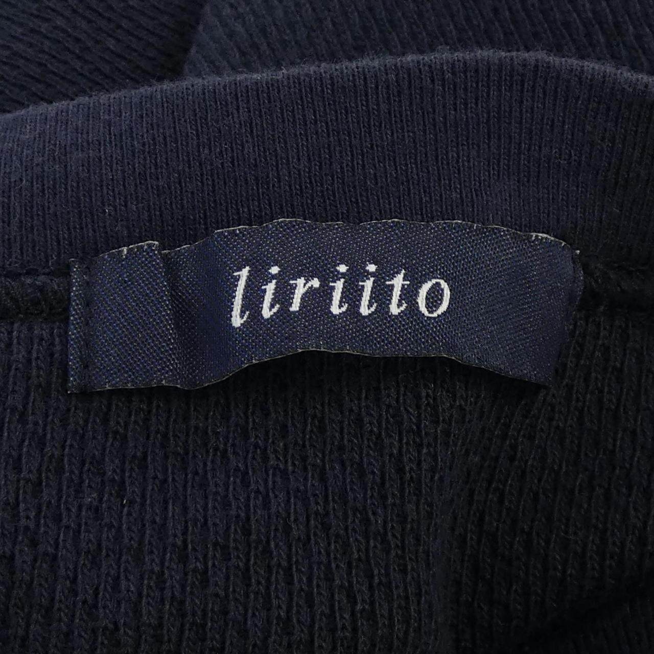 liriito トップス
