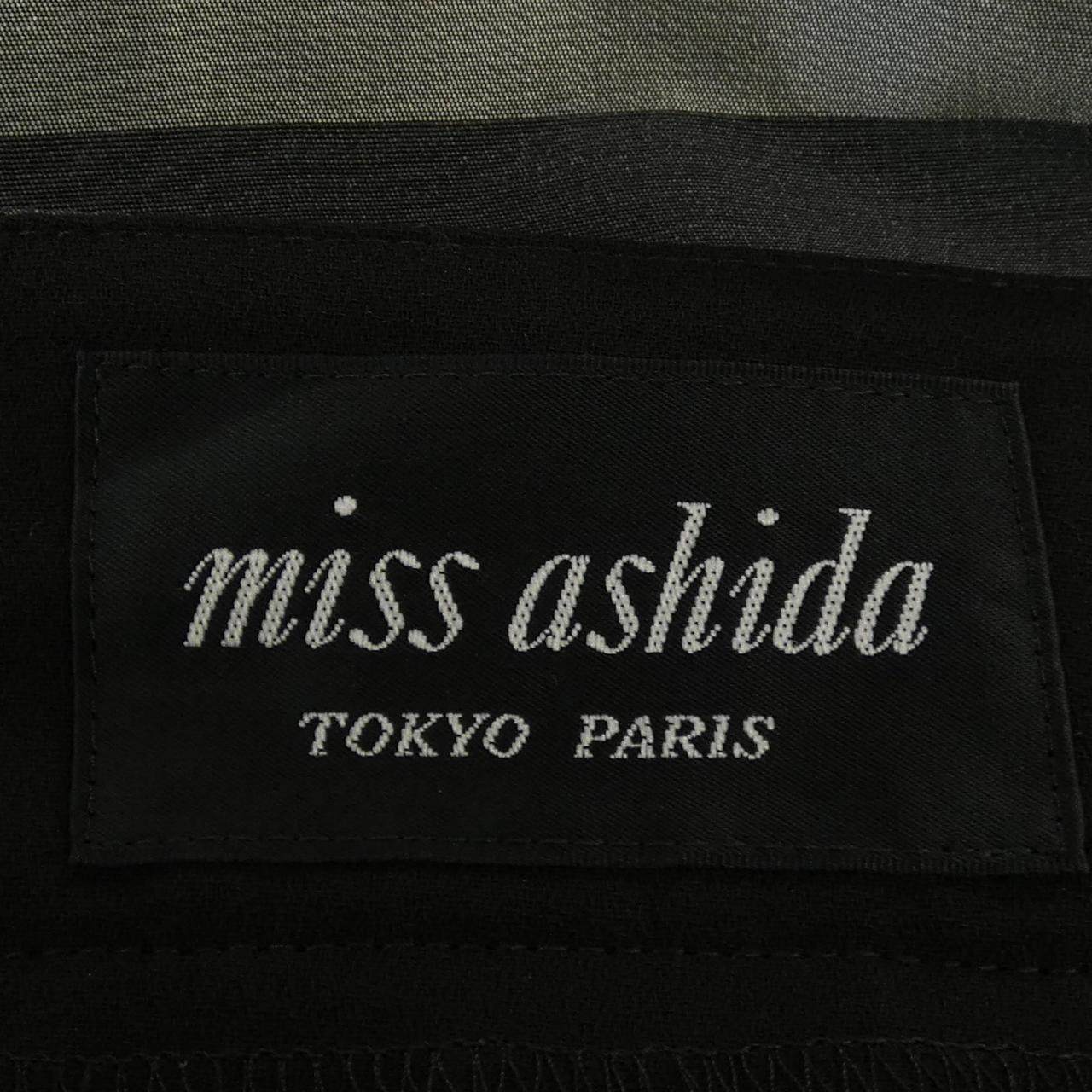 ミスアシダ スカート