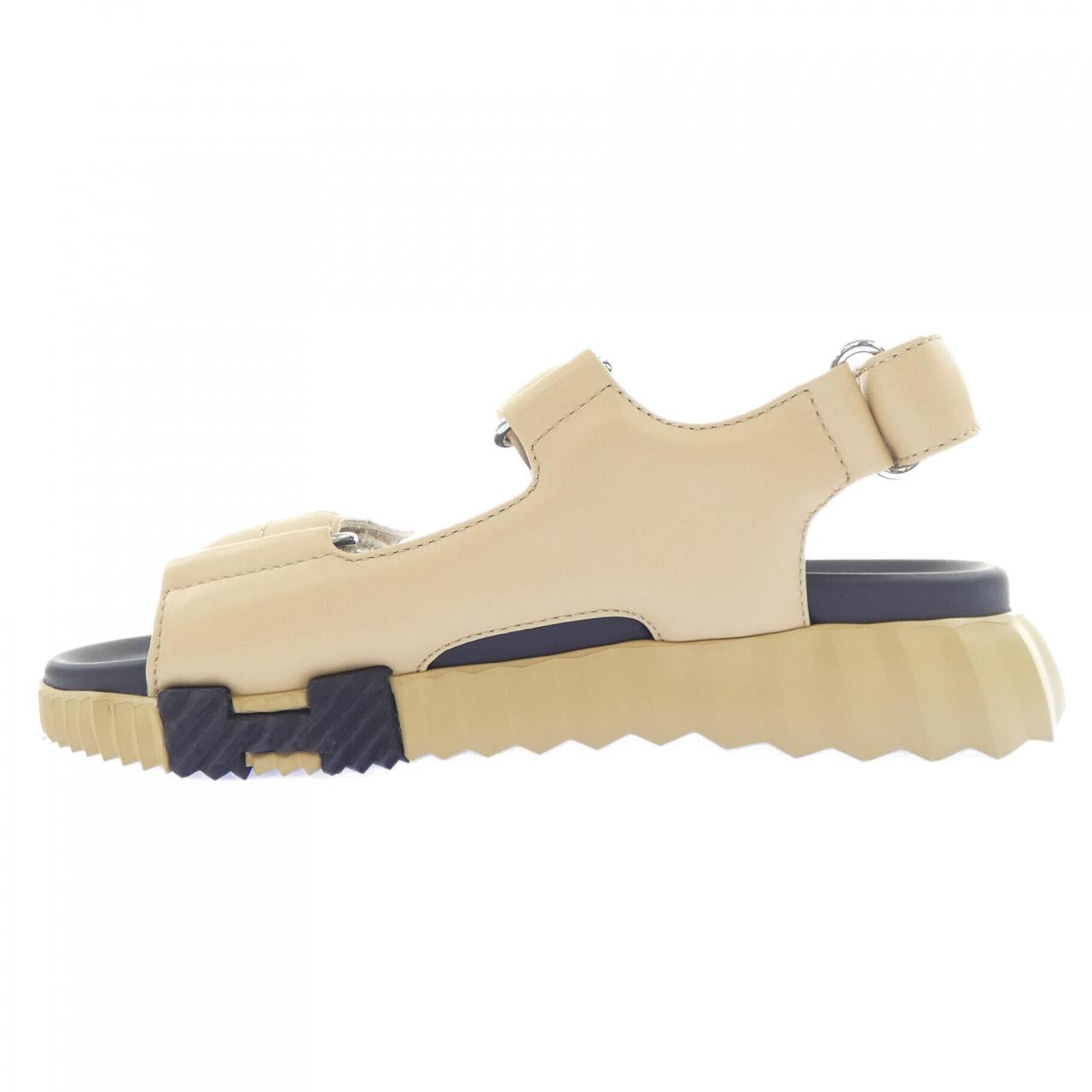 エルメス ジュニア レザーサンダル