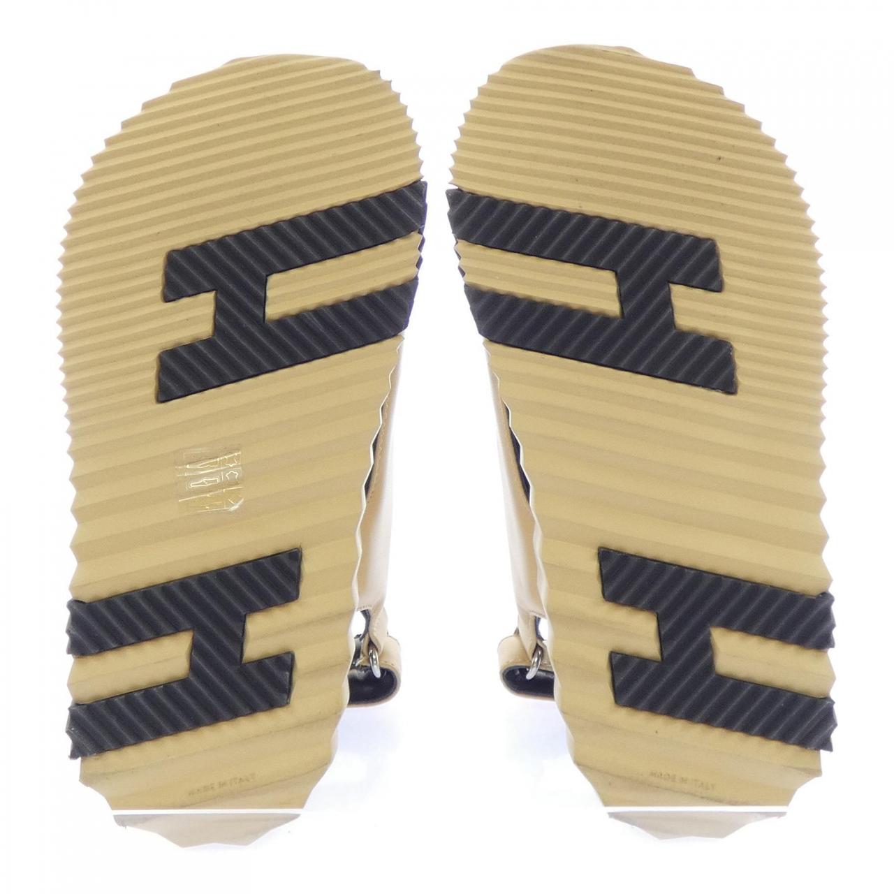 エルメス ジュニア レザーサンダル