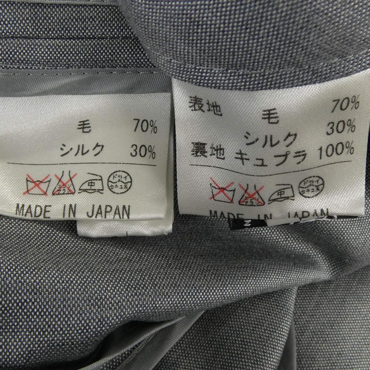 レリアン スーツ
