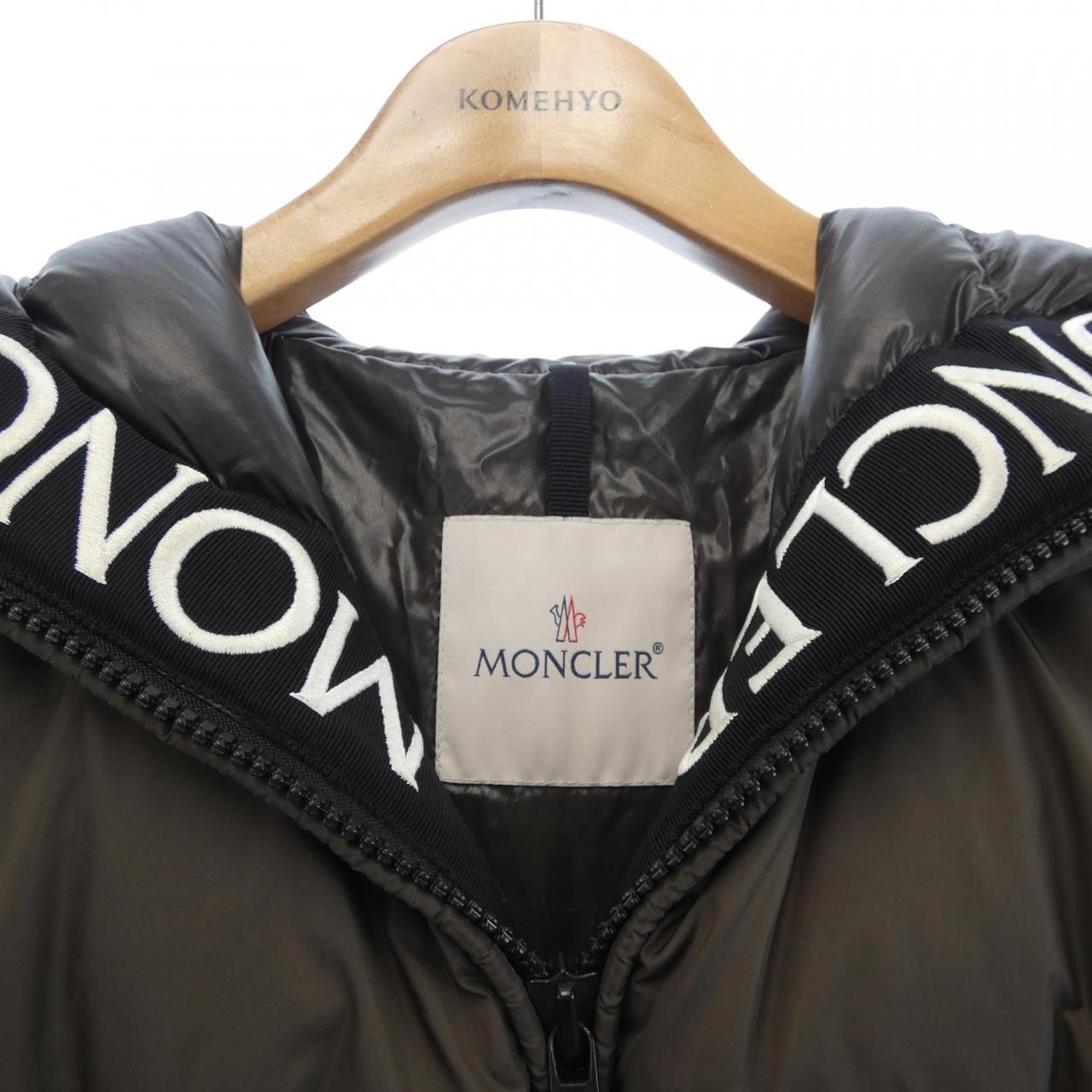 モンクレール MONTCLA ダウンジャケット