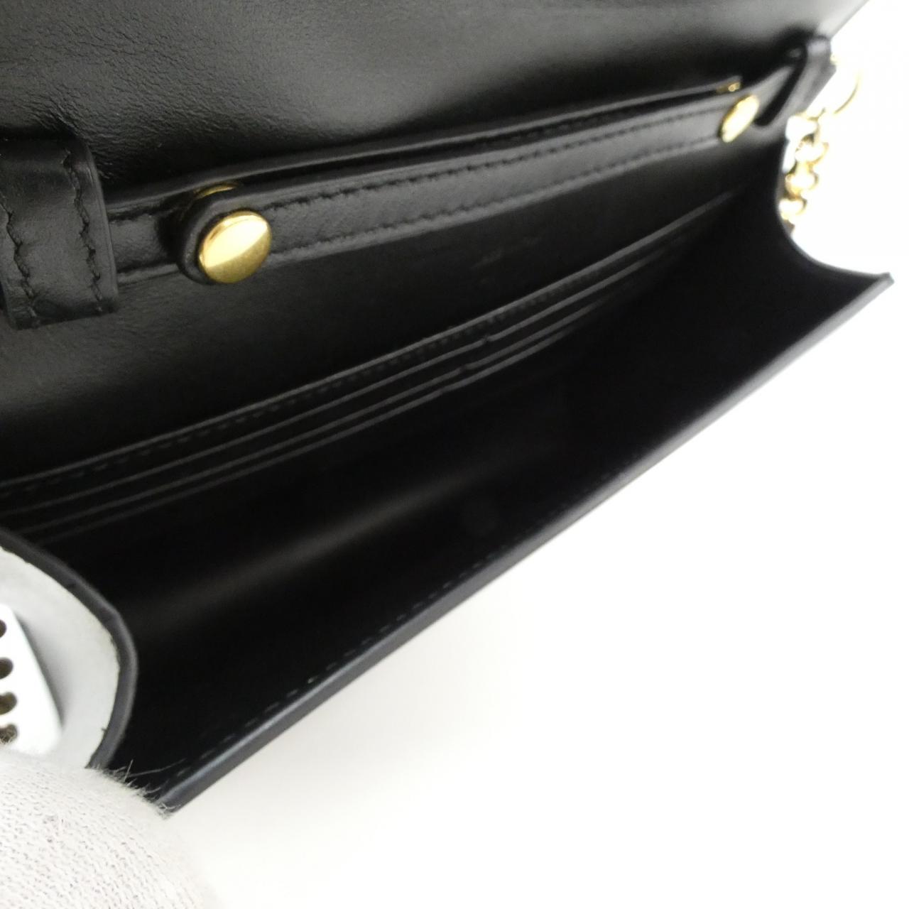 セリーヌ チェーンウォレット マーゴ カーフ 財布