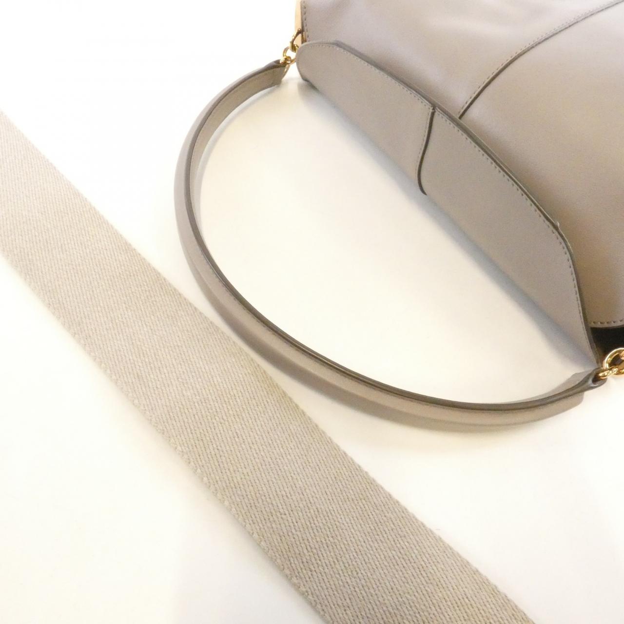 トッズ T CASE レザーショルダーバッグ