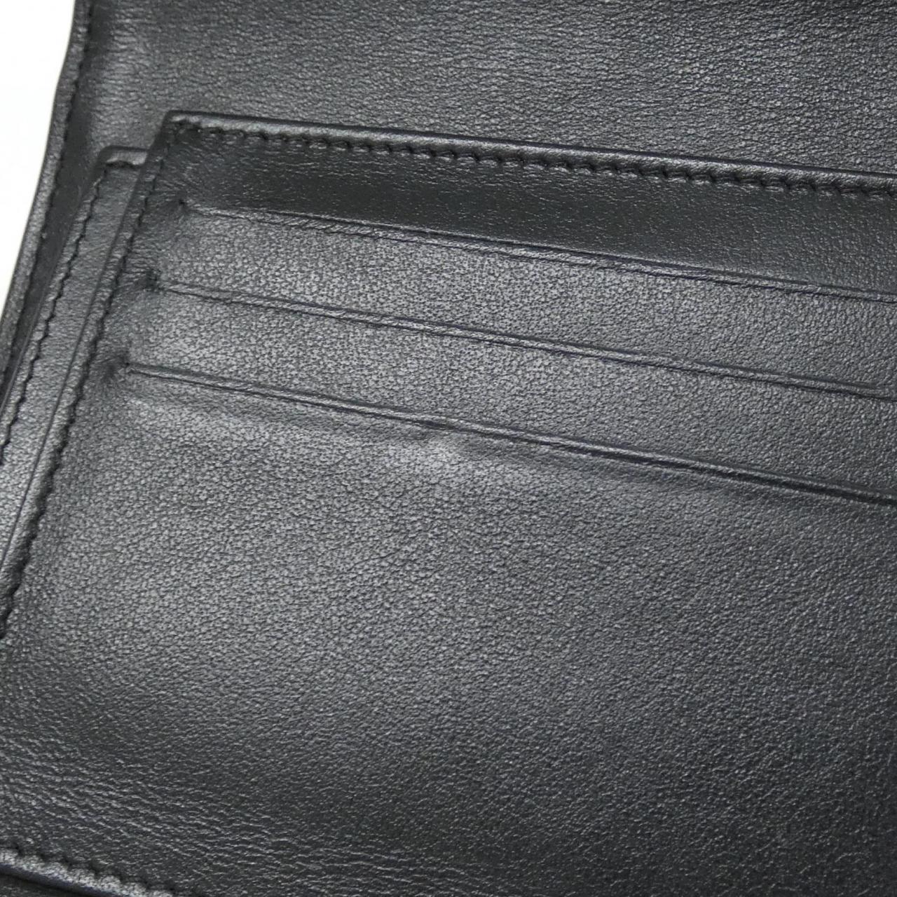 シャネル ボーイシャネル キャビアスキン 財布