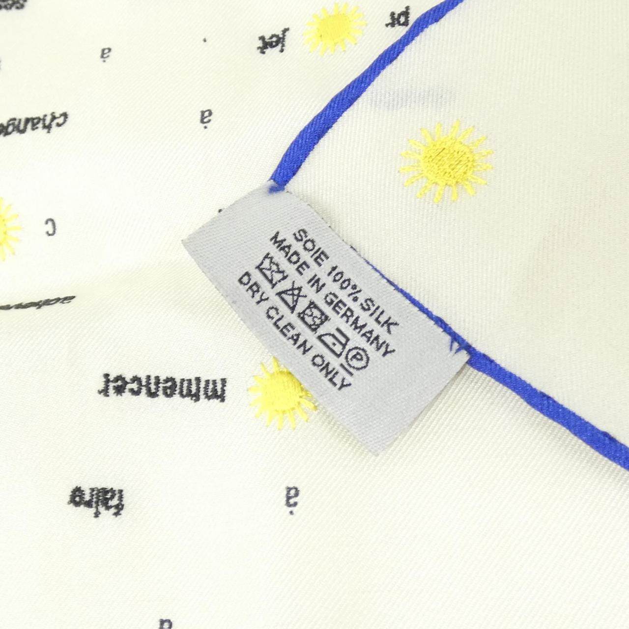 エルメス CARRE DE NOTES シルクスカーフ