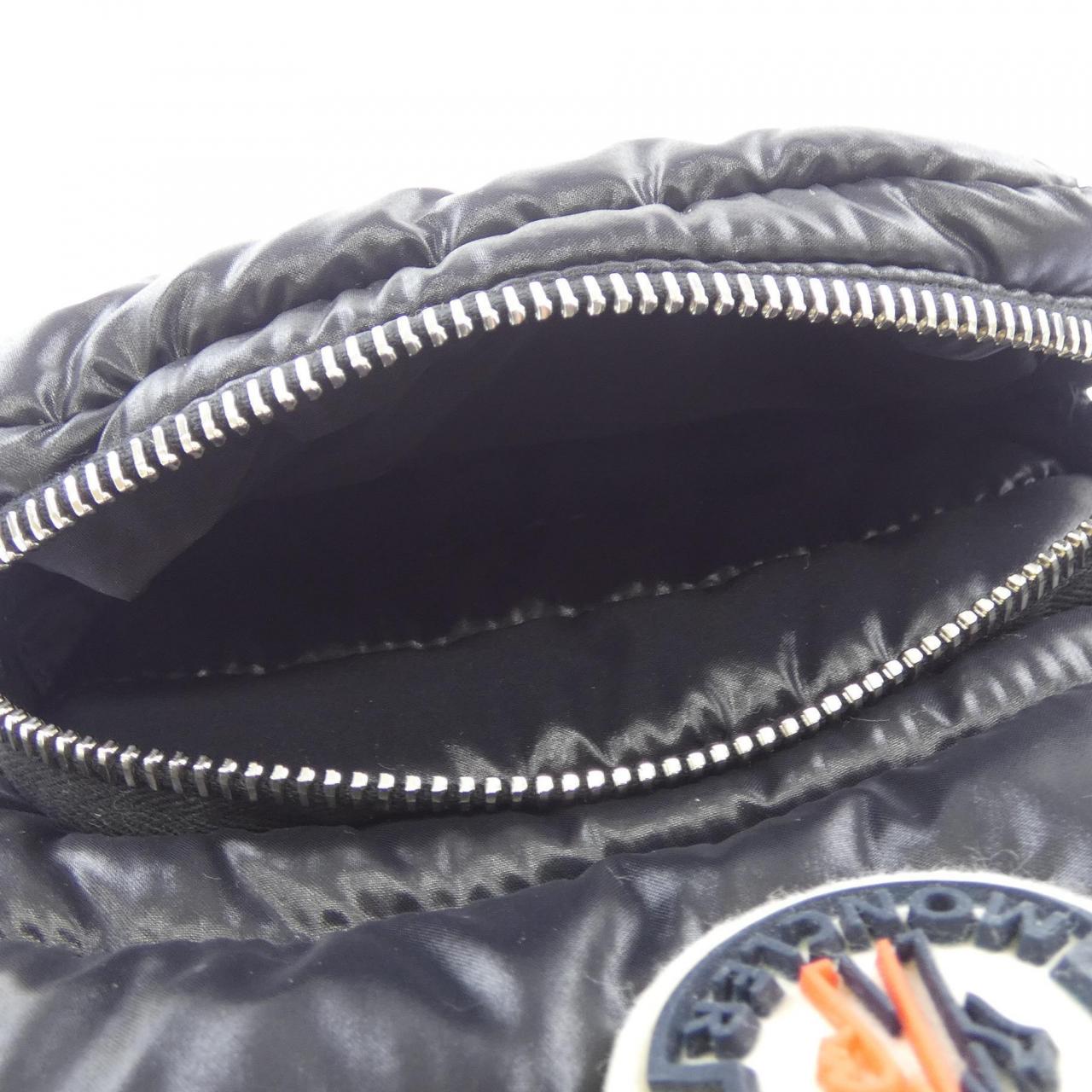 モンクレール ショルダーバッグ