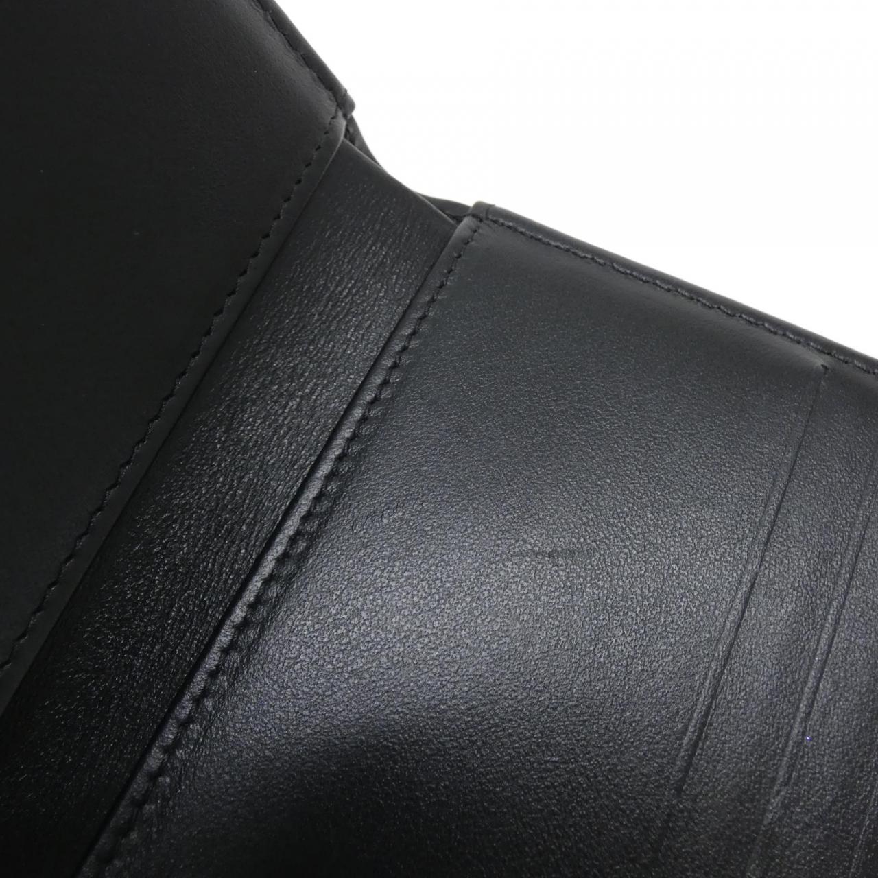 シャネル ボーイシャネル キャビアスキン 財布