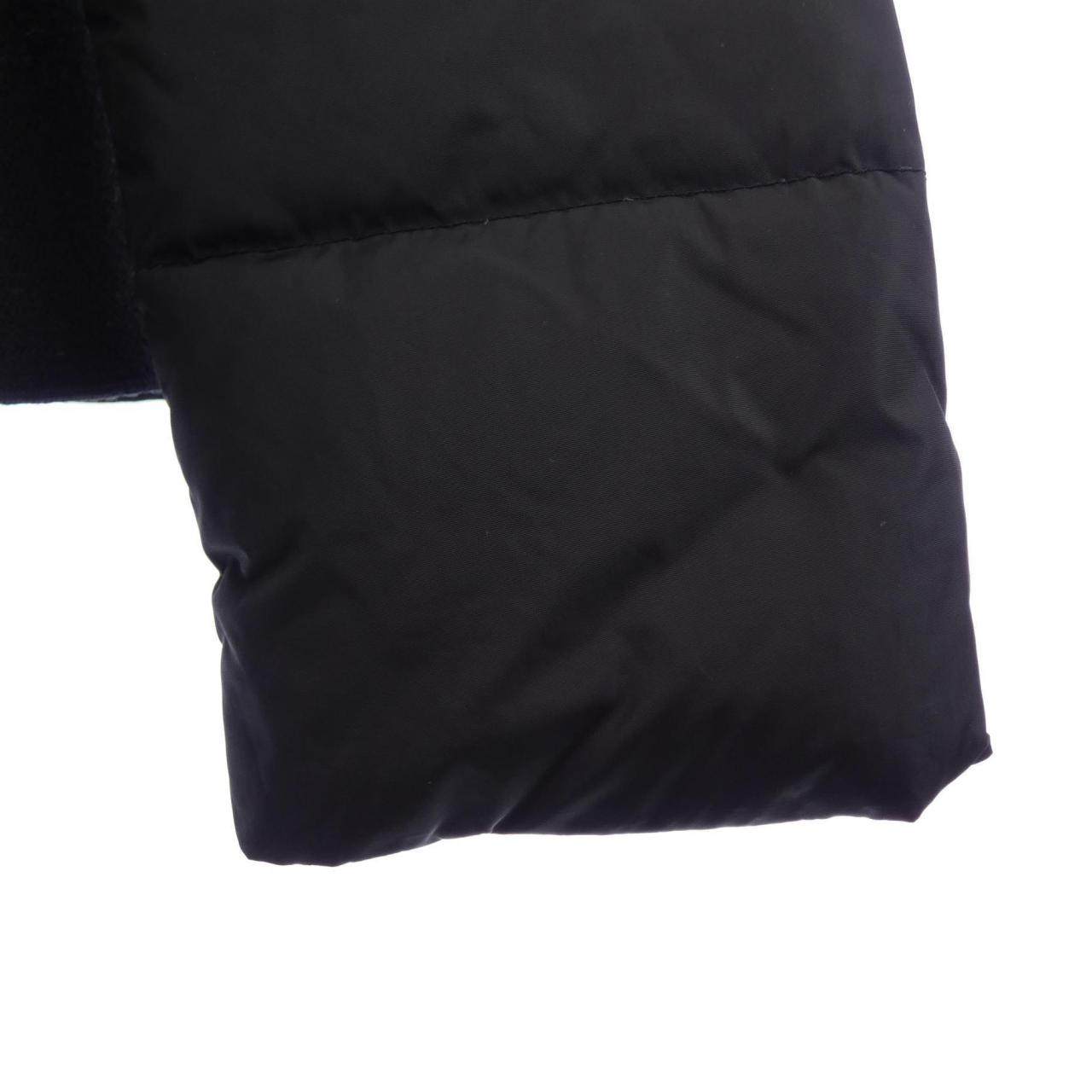 モンクレール NESEA ダウンジャケット