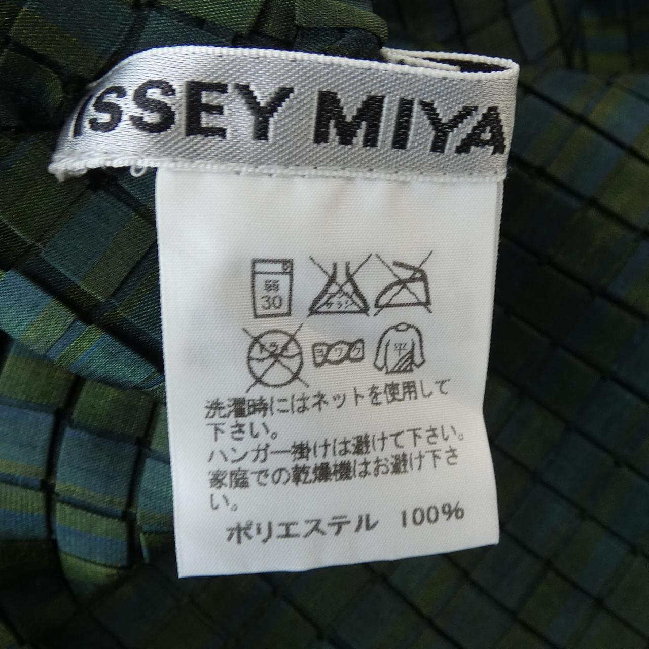 イッセイミヤケ トップス