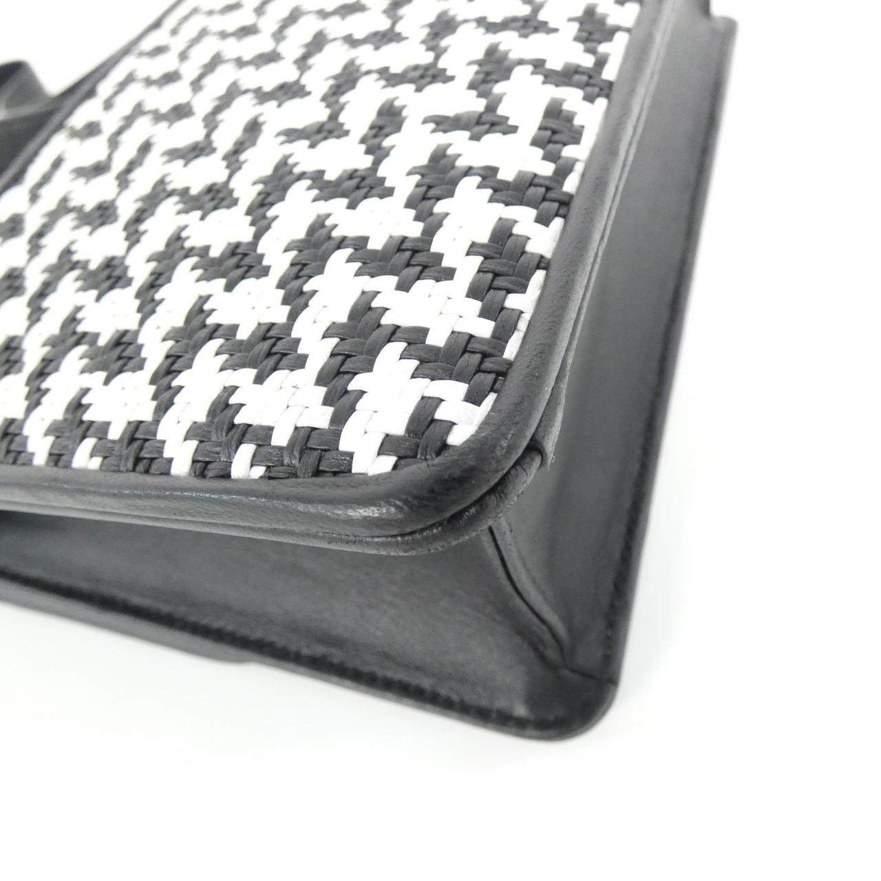 クリスチャンディオール 30 モンテーニュ レザーショルダーバッグ