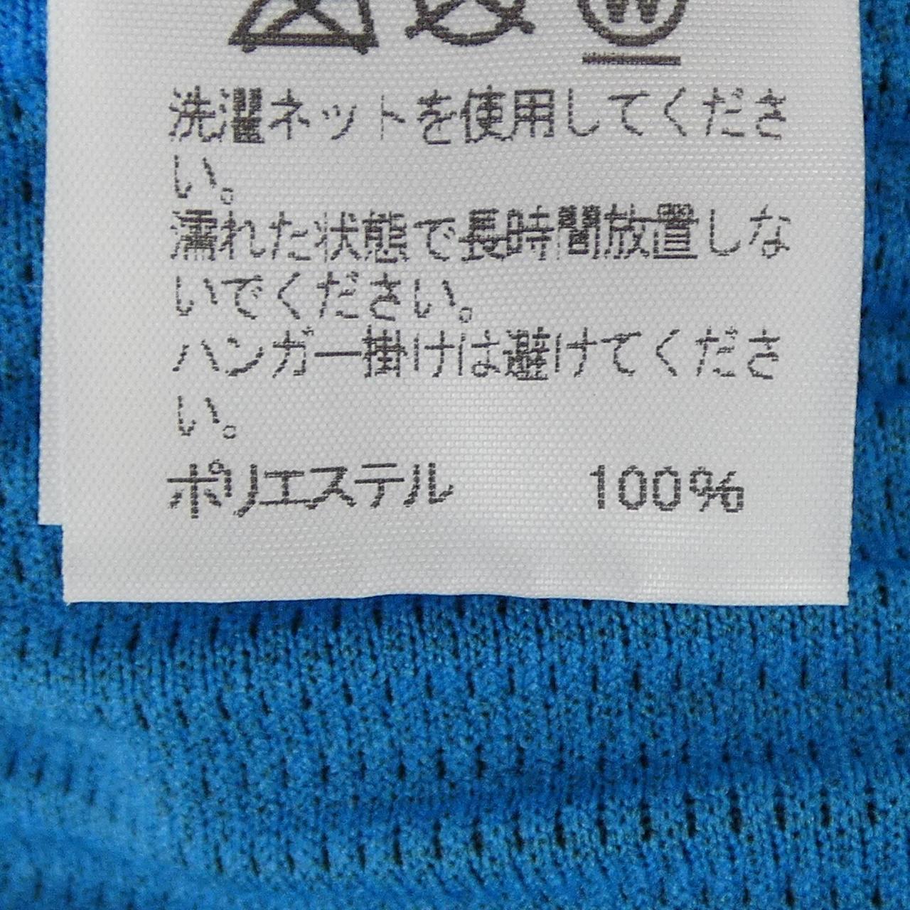 オムプリッセイッセイミヤケ トップス