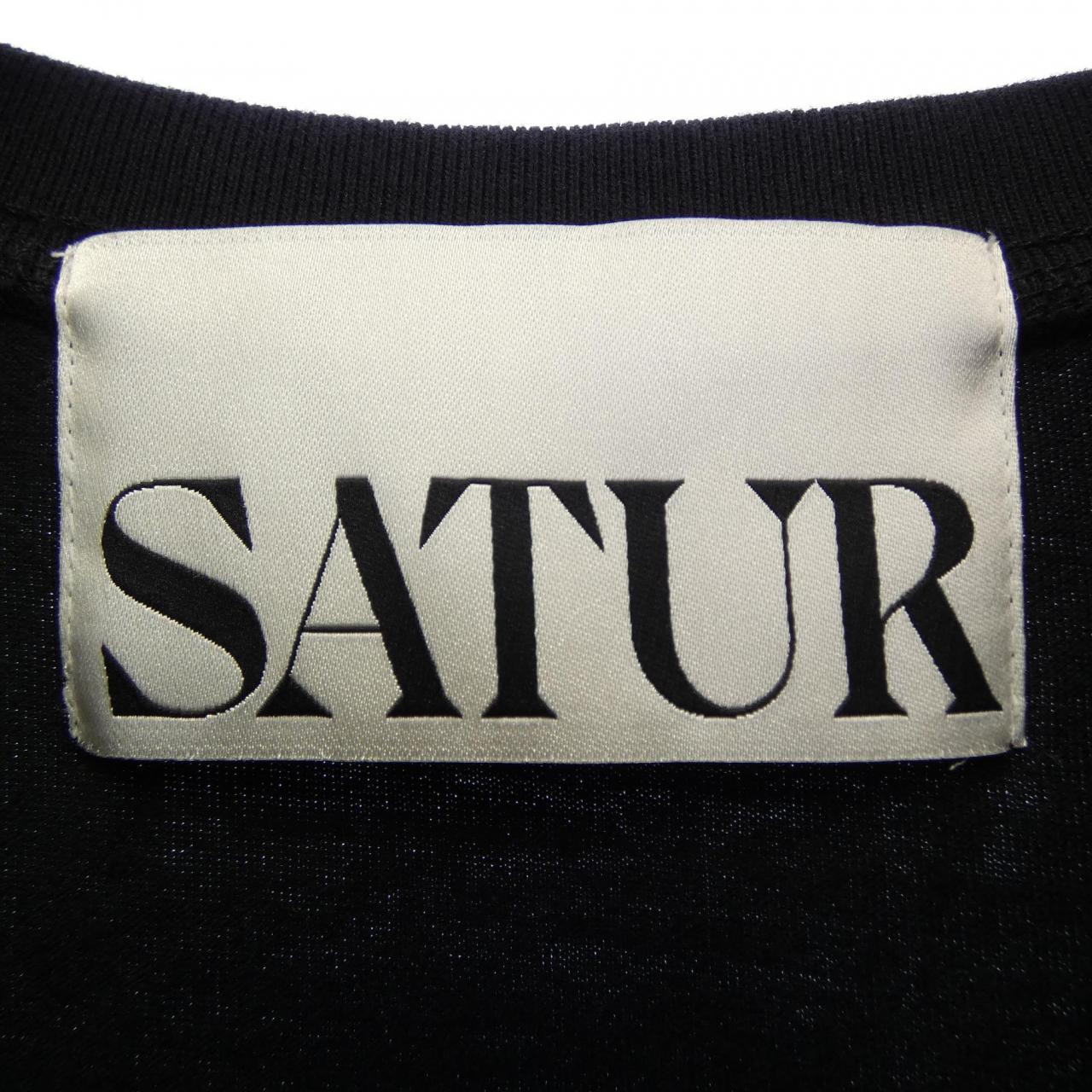 SATUR コットンTシャツ