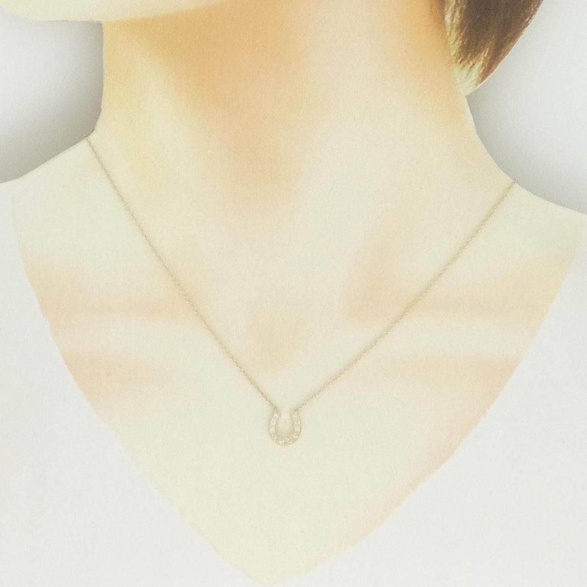 585YG Horseshoe Diamond Necklace