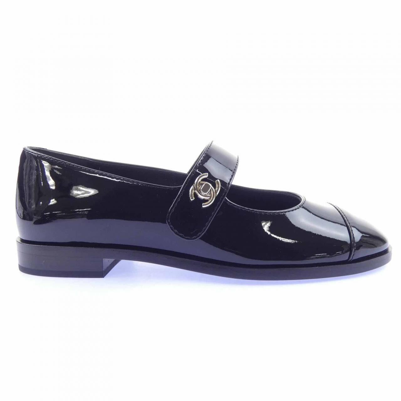 シャネル メリージェーン ターンロック パテントカーフスキン シューズ