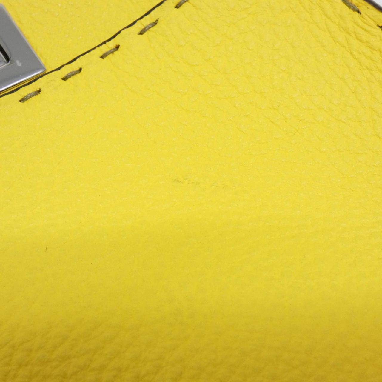 フェンディ セレリア ピーカブー ミニ カーフ バッグ