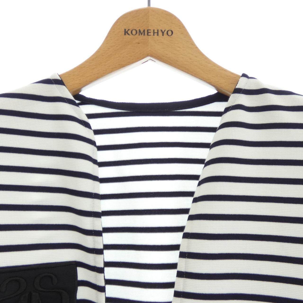 アドーア Tシャツ