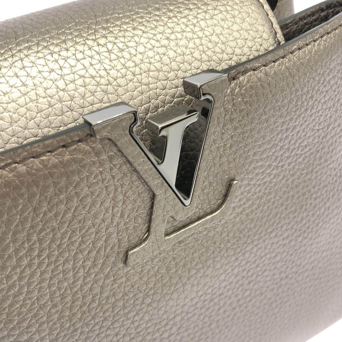 ルイヴィトン カプシーヌBB レザーハンドバッグ
